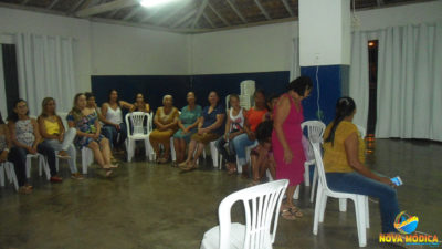 CRAS realiza roda de conversa com grupo de mulheres